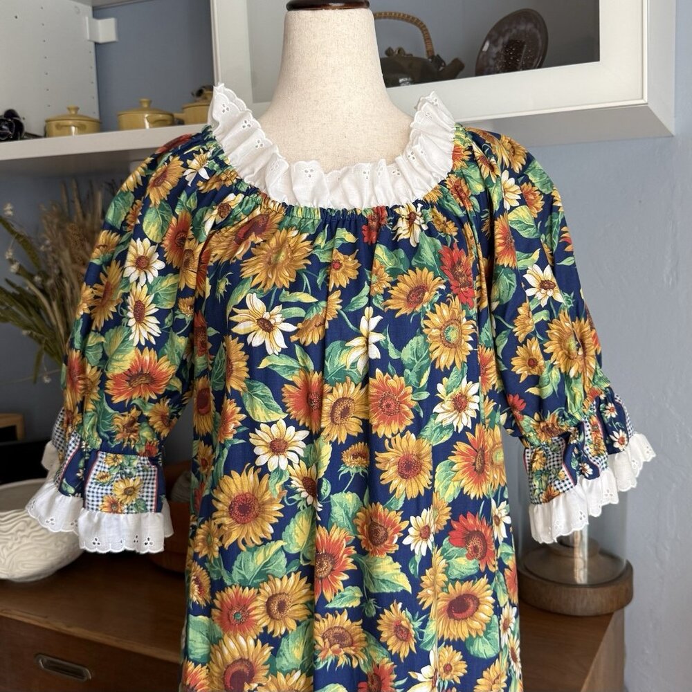 Hawaiian Vtg Lauren Michele Off Shoulder MuuMuu Dress Sunflowers Eyelet Ruffle P - Picture 3 of 9